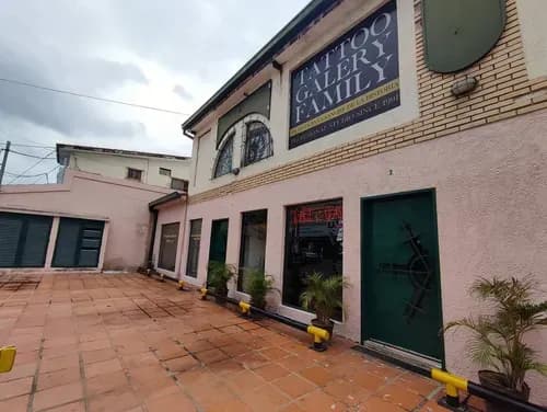 En Venta Centro Comercial Muy Cerca De La Av Bolivar - Valencia (solo Clientes) 327201