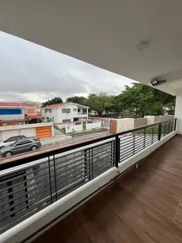 Casa En Venta En Valencia Estado Carabobo Urbanización Trigal Centro (am)