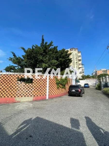 VENTA TERRENO 2550m2 AV PEDRO L TORRES