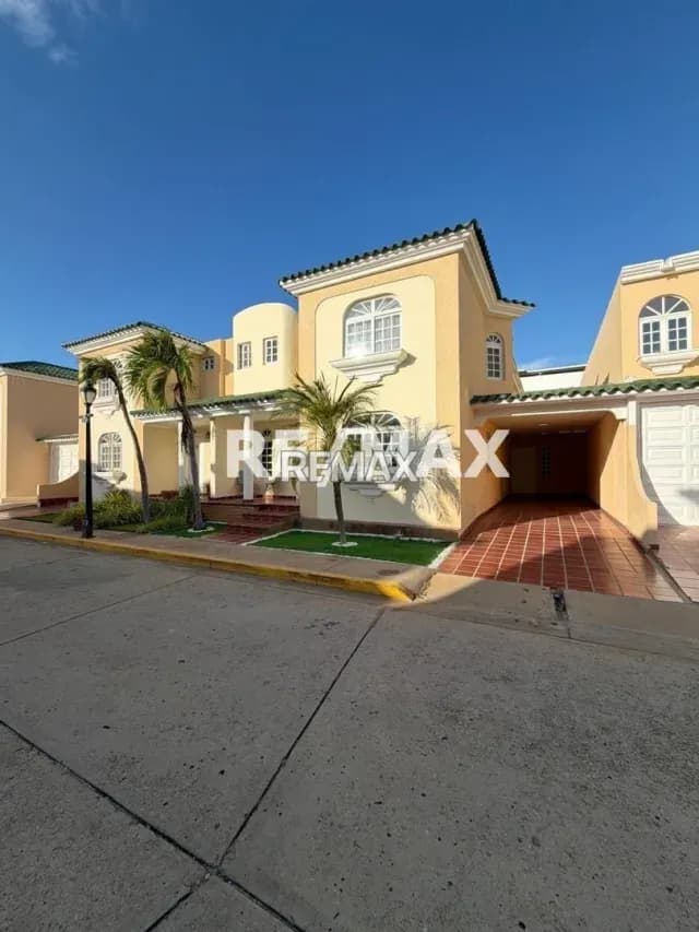 Townhouse en lago country 1