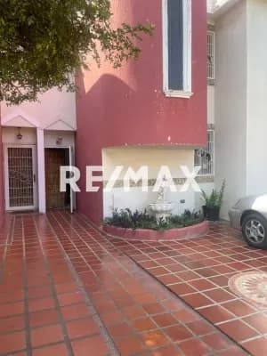 TOWNHOUSE EN VENTA EN VILLA COSTA MAR