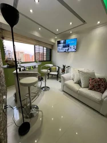 Apartamento En Venta Valencia , Valles De Camoruco. Res. Puerto Alegre. Remodelado, Moderno, Piso Alto, Planta Eléctrica 50% (mer)