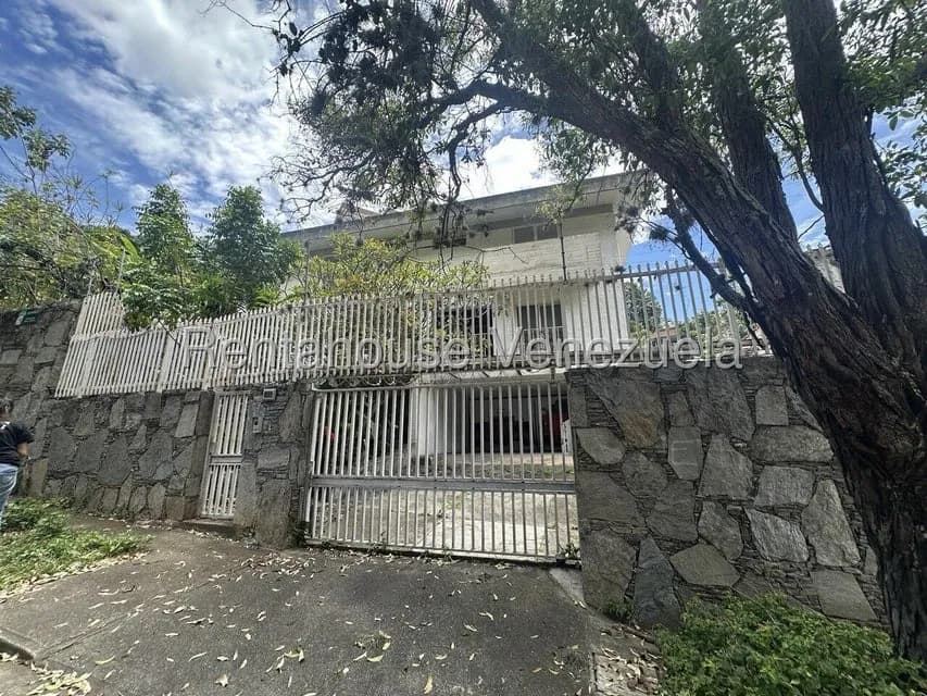 Casa (Duplex) en Venta en Colinas de Bello Monte, Distrito Metropolitano