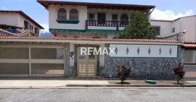 Venta Hermosa casa Colinas de la California