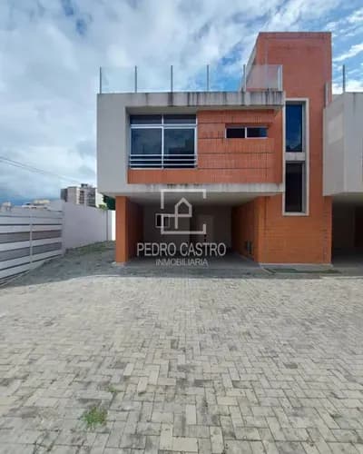 Venta De Town Houses Obra Gris A Estrenar Campo B, Puerto Ordaz, Guayana, Venezuela.