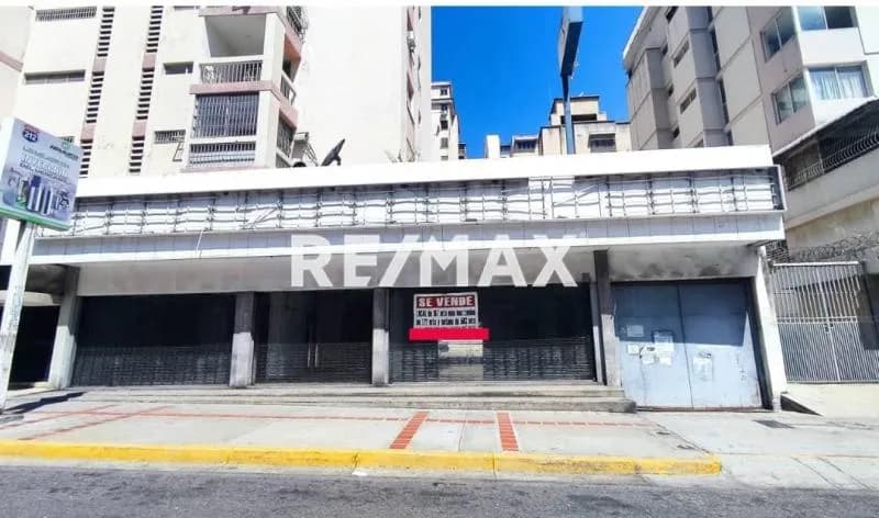 Av Victoria ALQUILO Gran Local (PB-MEZZ-SOTANO) 922M2