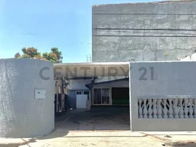 Local comercial en alquiler en Lecheria Urb Venezuela