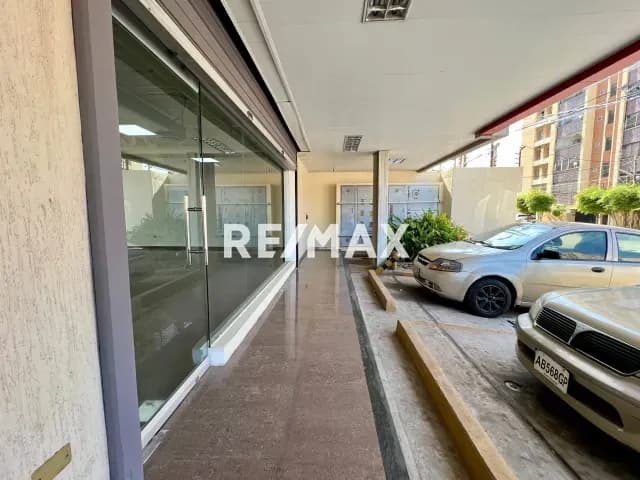 local comercial en tierra negra