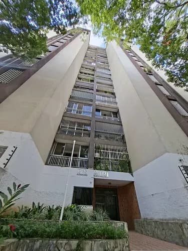 Apartamento En Venta Av Bolívar Sector Las Acacias Valencia Residencias Roliz I. Cerca De Zona Comercial, Colegios Y Universidades. Dapo