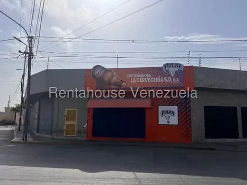 Maritza Lucena Alquila Amplio Local Comercial En Centro De Barquisimeto, Cód. 26-14841, Alto Trafico Vehicular Y Peatonal,