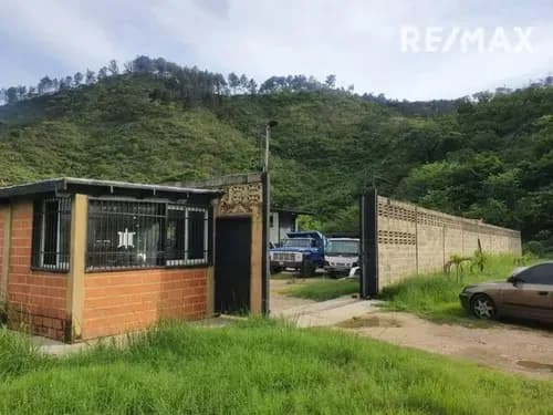 En Venta Terreno Comercial E Industrial En Plena Autopista Valencia-puerto Cabello (solo Clientes) Dm