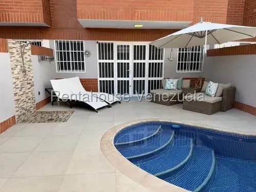 % Maria Elena Oropeza% Vende Oportunidad Townhouse 100 M2/ Ideal Para Grupos Grandes Que Buscan Un Lugar Cómodo Para Disfrutar, 2 Niveles Operativos De Confort / En Ciudad Flamingo, Falcon#26-16401