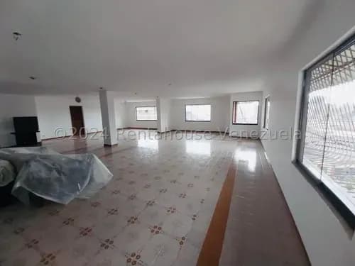 Sq. Pent-house En Venta En El Marqués Con Vista Panorámica Y En Zona Céntrica D24-21166s