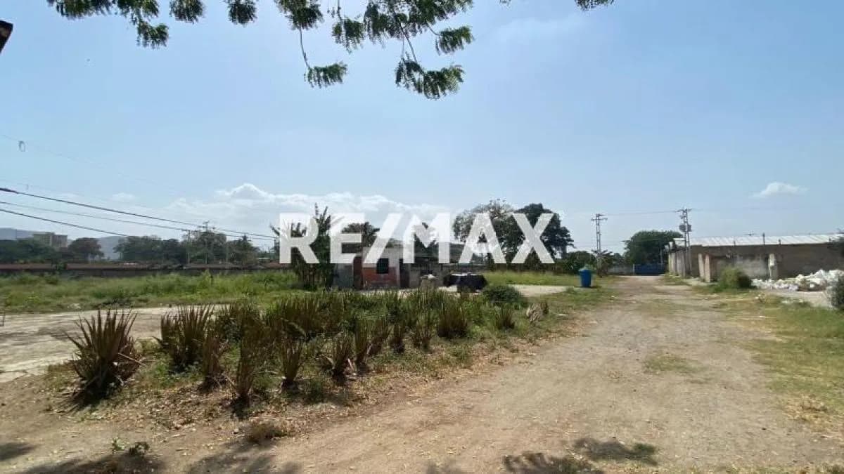 EN VENTA TERRENO EN EL MACARO TURMERO