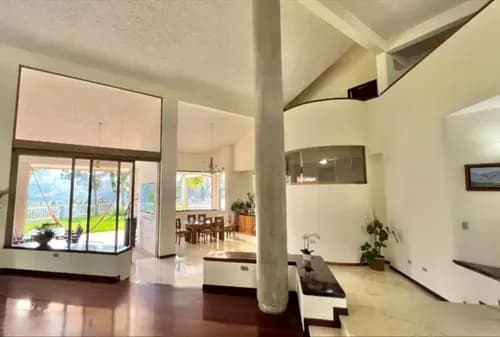 Espectacular Casa Con Piscina 832 M2 Ubicada En Macaracuay