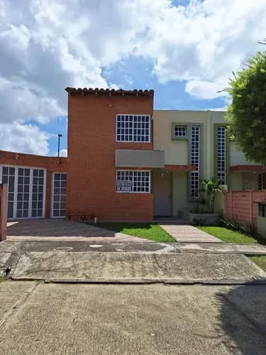 Townhouse En Venta Urb. Araguama Country Maracay