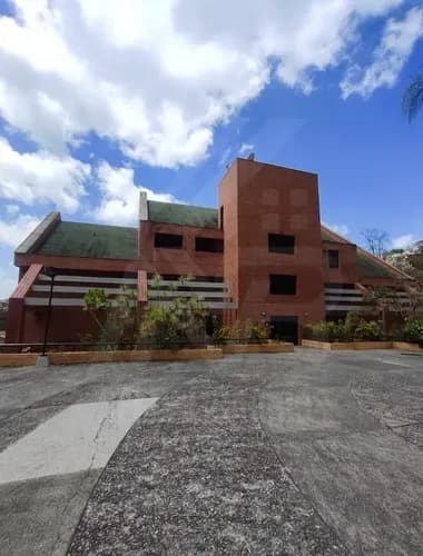 Venta De Cómodo Apartamento En Los Naranjos Del Cafetal Planta Baja Ventilado E Iluminado