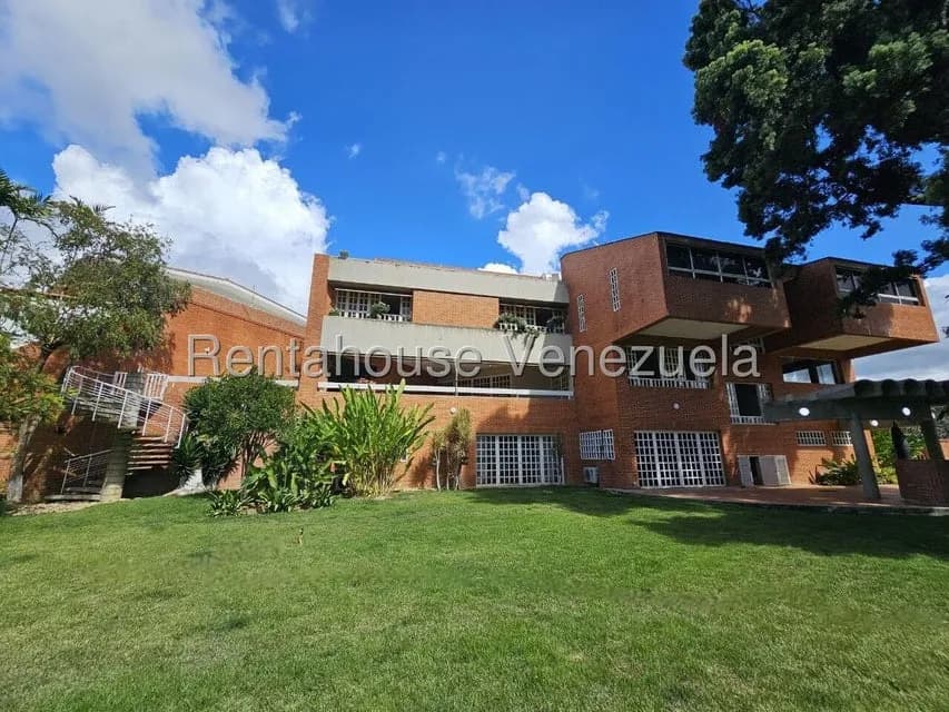 Casa (Multipes Niveles) en Venta en Macaracuay, Distrito Metropolitano