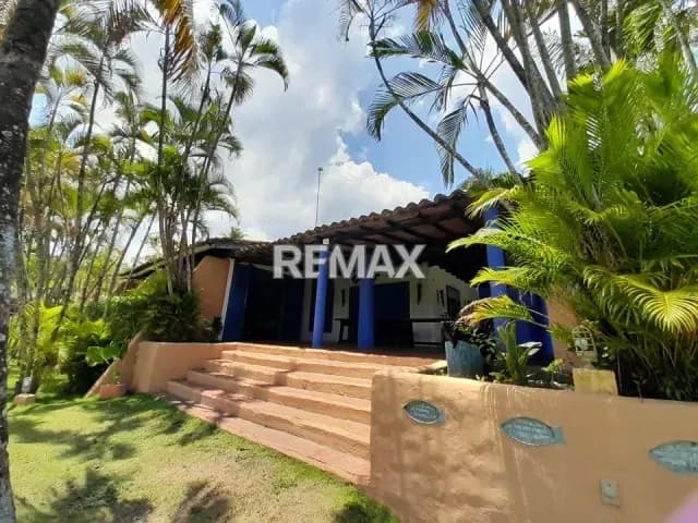 EN VENTA HERMOSA CASA ESTILO CAMPESTRE CON FINES DE POSADA UBICADA EN UNA DE LAS ZONAS MÁS EXCLUSIVAS DE SANARE, ESTADO FALCÓN.