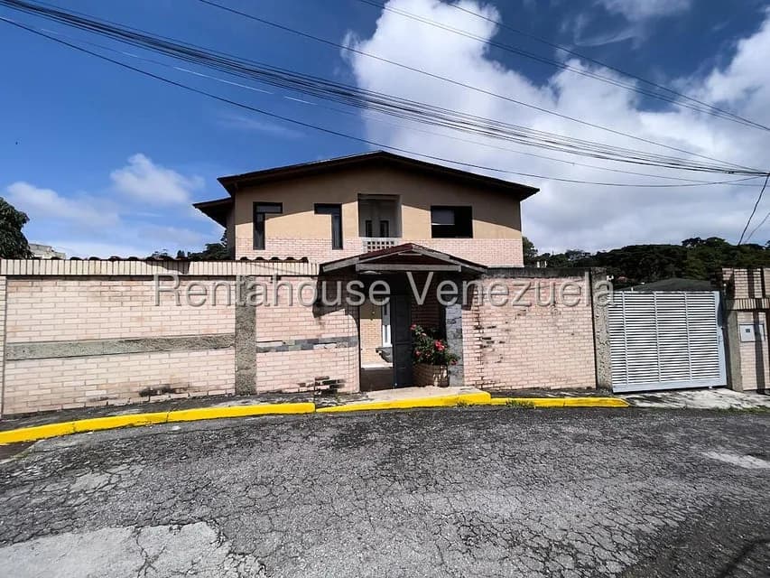 Casa (1 Nivel) en Venta en Lomas del Halcon, Distrito Metropolitano