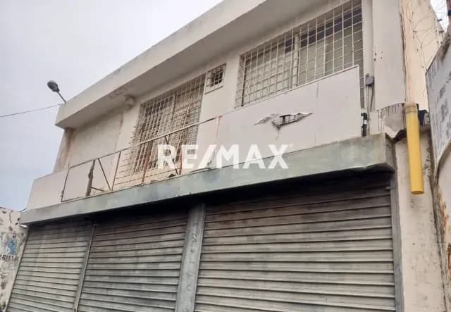Local en venta en la Avenida Delicias con excelente ubicación, Maracaibo