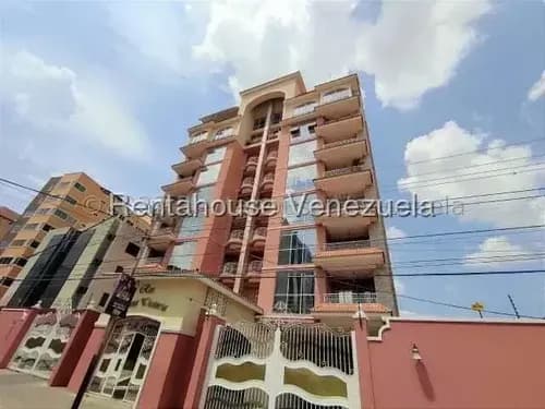 Apartamento De Lujo En Venta Urb La Arboleda Maracay Edf Reina Victoria Db 26-4610