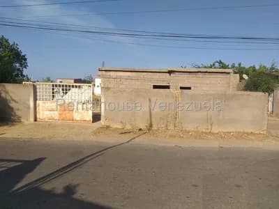 Terreno en venta en Guanadito, Punto Fijo, Falcón - $13k