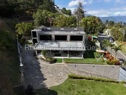 1100m2 De Terreno Y 500m2 De Construcción Se Alquila Casa De Lujo Y Exclusividad En Esta Espectacular Residencia , Mls#26-12361