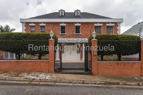 Casa En Venta Urb Los Naranjos Lp