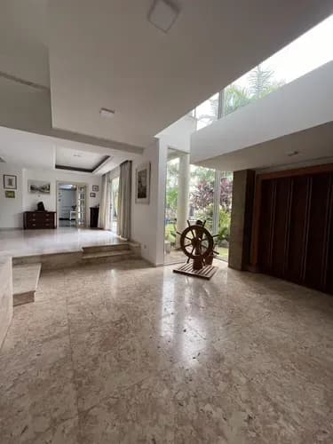 En Venta Casa Exclusiva En Urb Altos De Guataparo (cn)