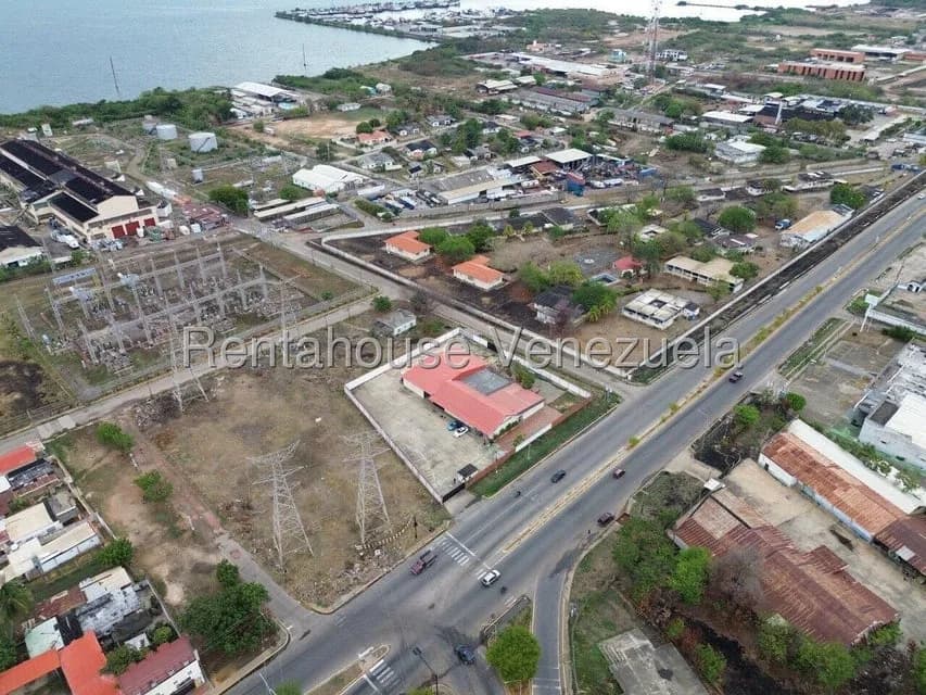 Comercial (Galpon - Deposito) en Venta en La 'L', Zulia