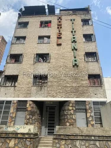 Yb Se Vende Edificio Para Remodelar En La Candelaria #26-12330