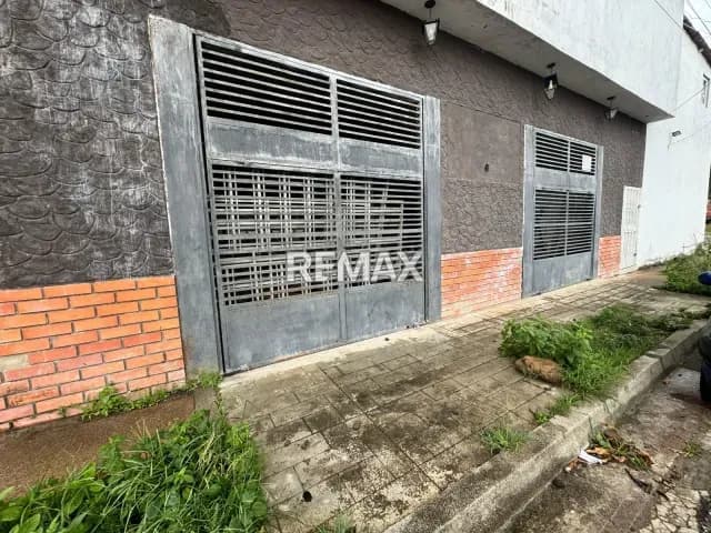 ALQUILER DE LOCAL COMERCIAL #1 EN EL POLIGONO DEL TIRO
