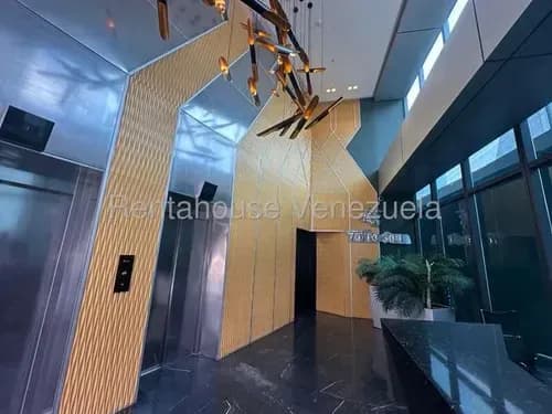 Oficina En Alquiler, Ubicado En Las Mercedes, Mls 26-16480