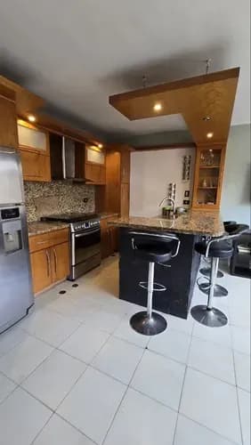 Apartamento En Alquiler En Doral Country, Mañongo, Naguanagua, Estado Carabobo, Amoblado, Con Pozo Y Pisicina (ea)