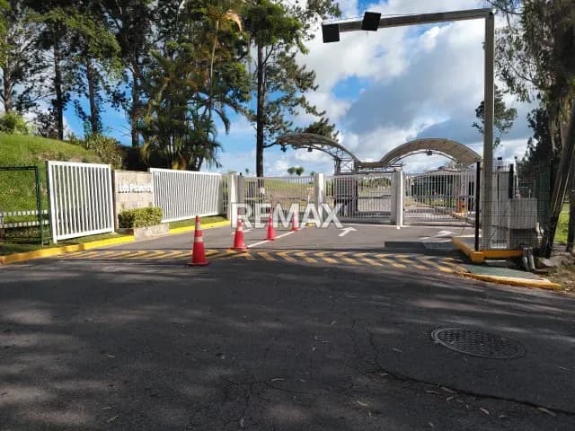 Town House en venta Urb. LOS PICACHOS