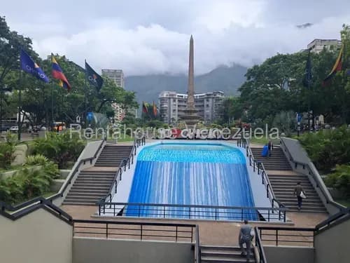 Comodo Apartamento En Venta Altamira Yb 26-20651