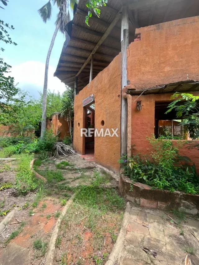 EN VENTA INTERESANTE TERRENO, AMPLIO, VISTA AL MAR, SECTOR LOMA DE GUERRA, ISLA DE MARGARITA.