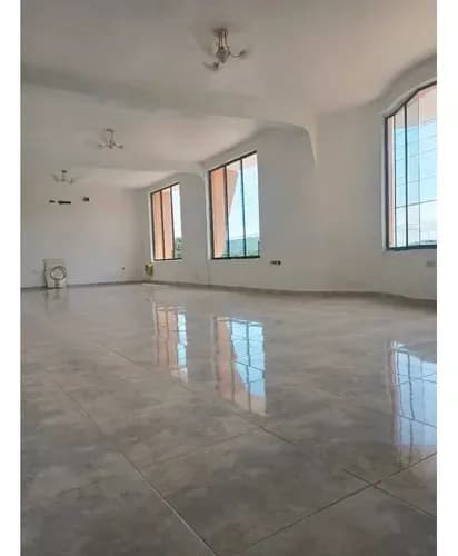 Casa Versatil En Venta O Alquiler De 800m, 3 Niveles, Con Terraza.