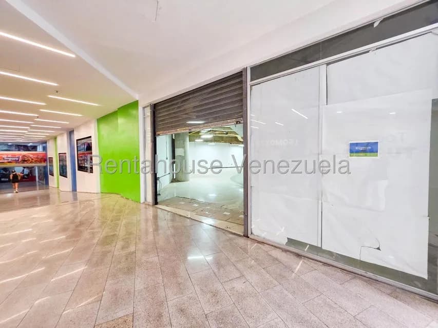 Comercial (Local Comercial) en Alquiler en Los Dos Caminos, Distrito Metropolitano