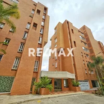 EN VENTA APARTAMENTO DÚPLEX ALTO HATILLO HUMBOLDT