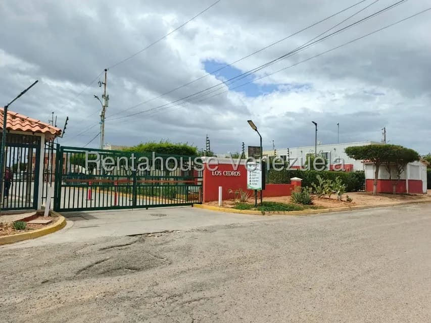 Townhouse (1 Nivel) en Venta en Camino de la Lagunita, Zulia