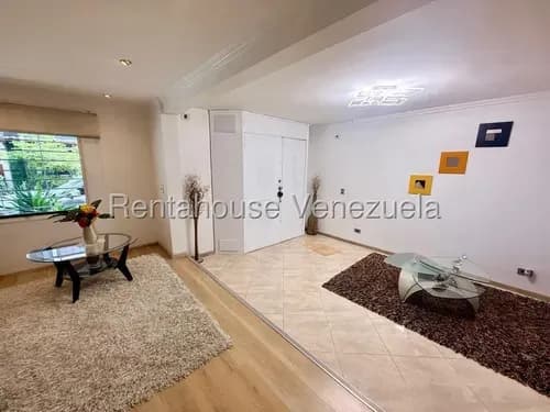 Elegante Casa De 2 Niveles En Venta En Villa Roca, Cabudare //# Mónica Carrasquel / 26-18549 / Moderna | 4 Hab + Vestier | Conjunto Privado