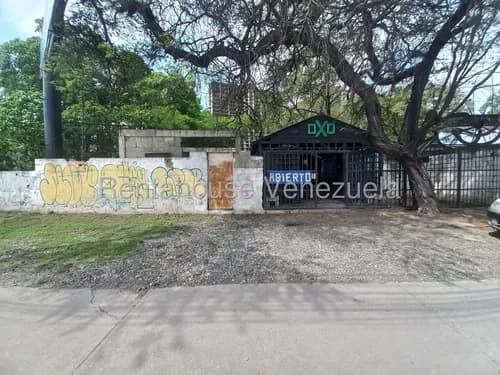 Mehilyn Perez Vende Excelente Terreno De Esquina Con Alto Potencial Comercial E Inmobiliario En El Oeste Barquisimeto,lara