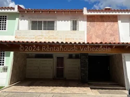 Lcda. Milagros Carrasquel Casa Venta Barquisimeto Lara Zona Este Economica Residencial Economico Código Inmobiliaria Rent-a-house 24-26185