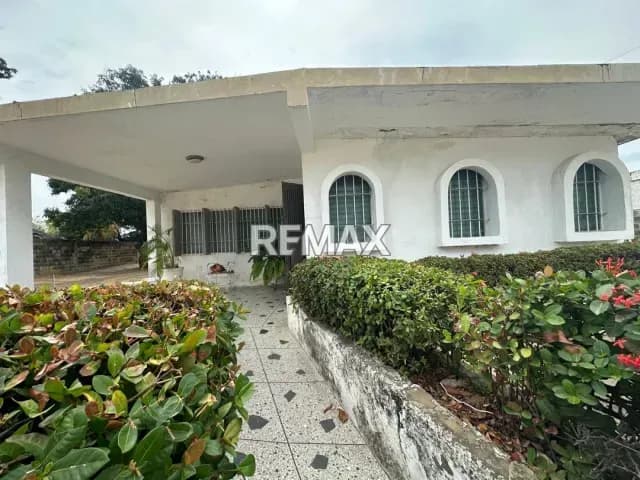 CASA COMERCIAL EN LA ROTARIA