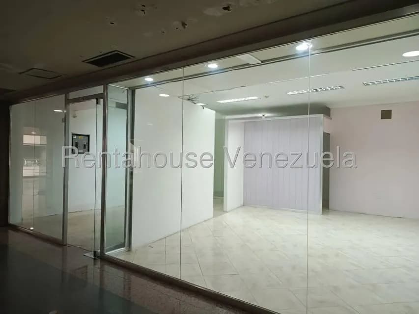 Comercial (Local Comercial) en Alquiler en Ciudad Jardin Manongo, Carabobo