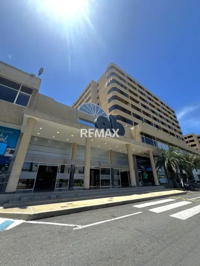 EN VENTA LOCAL COMERCIAL OFICINA EN EL C.C. AB, PAMPATAR, MUNICIPIO MANEIRO, ISLA DE MARGARITA.