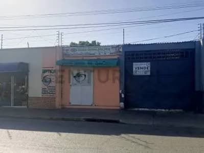 Se Venden Terreno Comercial 1413 met2 Av Bicentenario