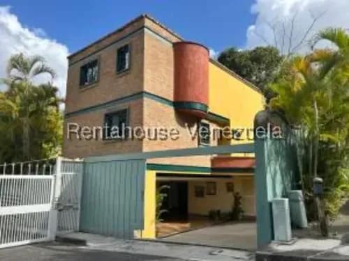 #26-13641 Espectacular Casa En Urb. Miranda